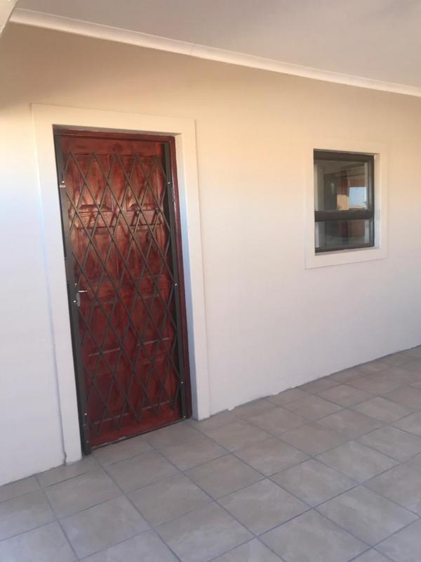 3 Bedroom Property for Sale in Zwelihle Western Cape